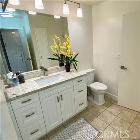 1310 E Ocean Boulevard, Long Beach, CA 90802