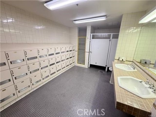 1310 E Ocean Boulevard, Long Beach, CA 90802