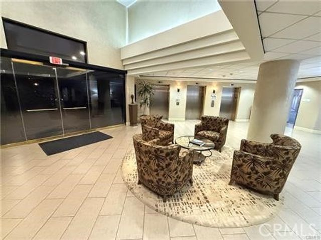 1310 E Ocean Boulevard, Long Beach, CA 90802