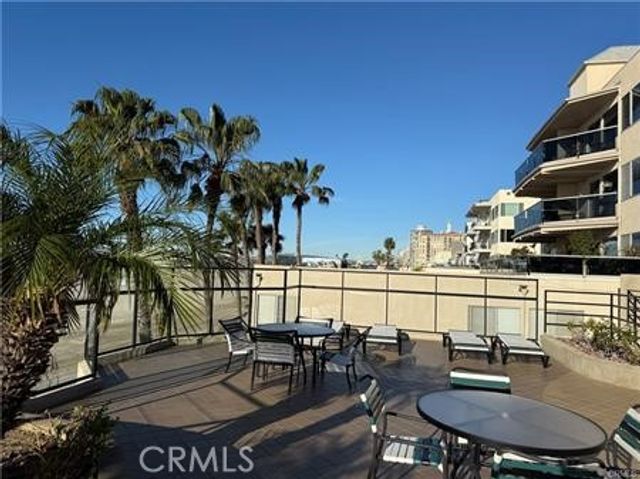 1310 E Ocean Boulevard, Long Beach, CA 90802
