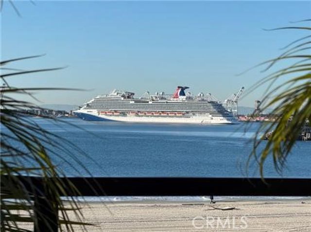 1310 E Ocean Boulevard, Long Beach, CA 90802
