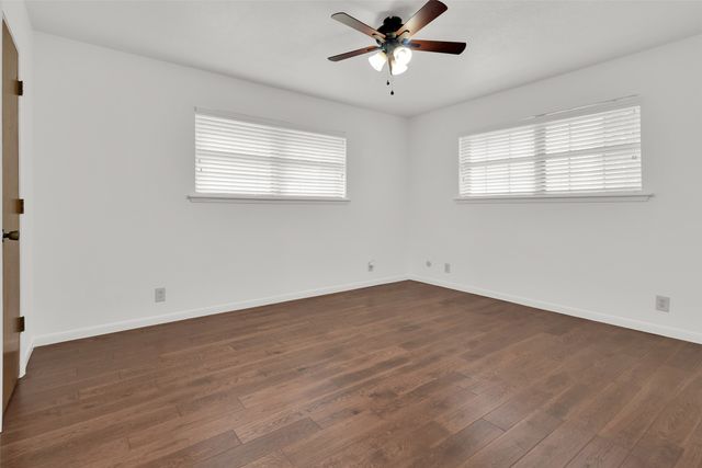 713 Briarwood Drive, Denison, TX 75020