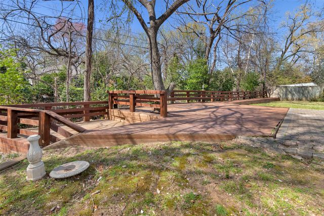 713 Briarwood Drive, Denison, TX 75020