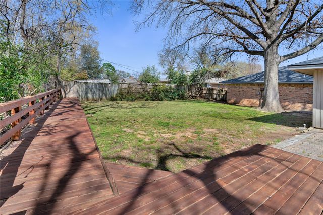 713 Briarwood Drive, Denison, TX 75020
