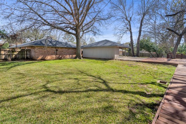 713 Briarwood Drive, Denison, TX 75020