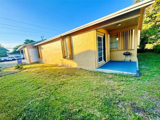 704 NW 3rd Ave, Pompano Beach, FL 33060