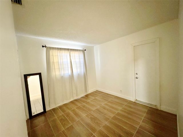 704 NW 3rd Ave, Pompano Beach, FL 33060