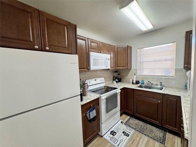 704 NW 3rd Ave, Pompano Beach, FL 33060