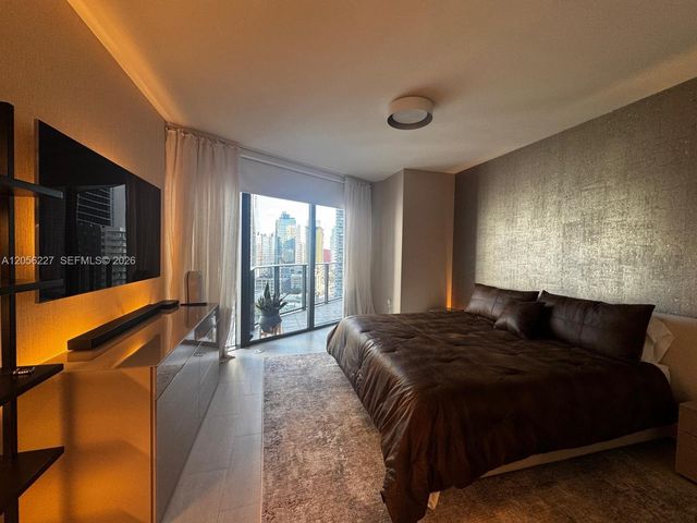 1000 Brickell Plaza 2301, Miami, FL 33131