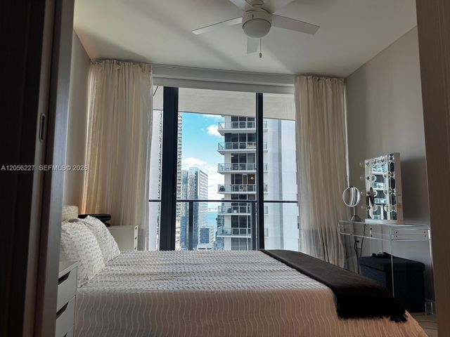 1000 Brickell Plaza 2301, Miami, FL 33131