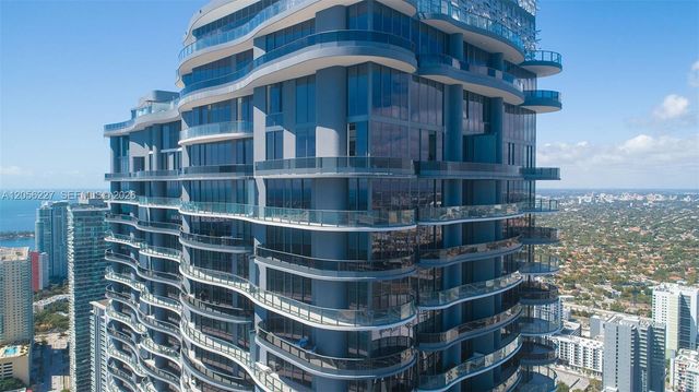 1000 Brickell Plaza 2301, Miami, FL 33131