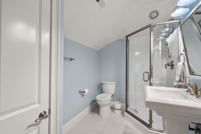 84 Glendale Road, Needham, MA 02492