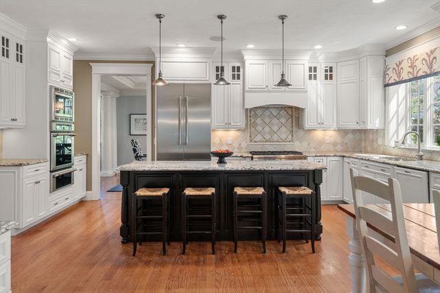 84 Glendale Road, Needham, MA 02492