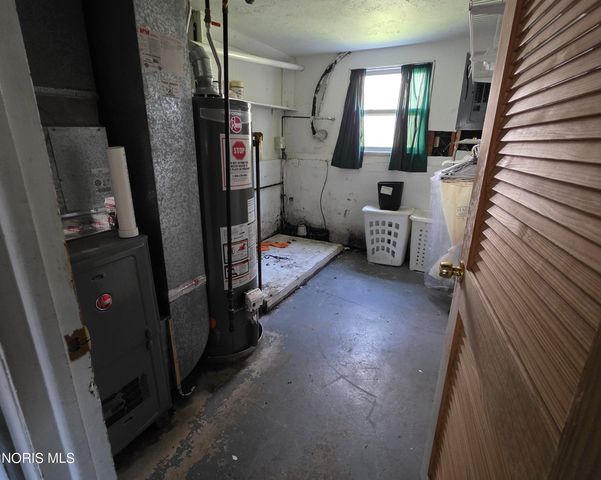 335 S Harefoote Street, Holland, OH 43528