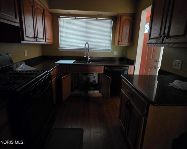 335 S Harefoote Street, Holland, OH 43528