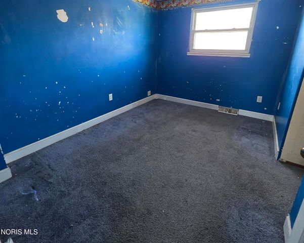 335 S Harefoote Street, Holland, OH 43528