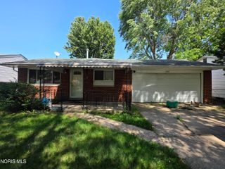 335 S Harefoote Street, Holland, OH 43528