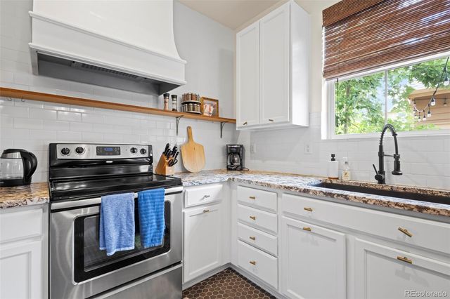 10281 Bellwether Lane, Lone Tree, CO 80124