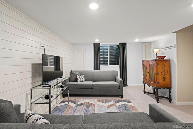 10281 Bellwether Lane, Lone Tree, CO 80124