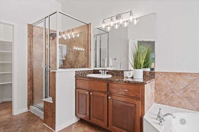 8129 Ladera Verde DR, Austin, TX 78739