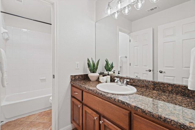 8129 Ladera Verde DR, Austin, TX 78739