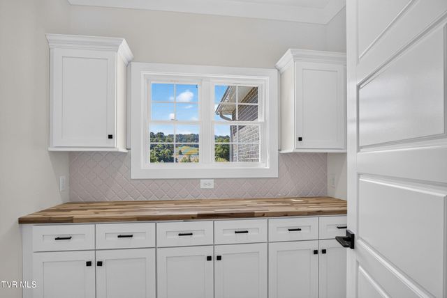 138 Boones Station Road, Johnson City, TN 37615