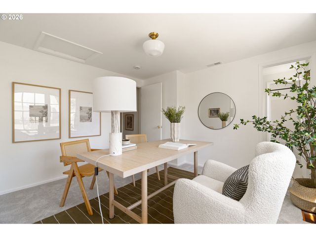 6216 Se REED COLLEGE Pl, Portland, OR 97202