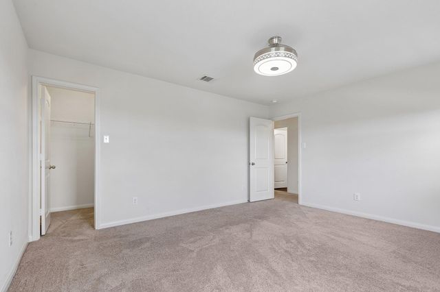 704 Cleary LN, Jarrell, TX 76537