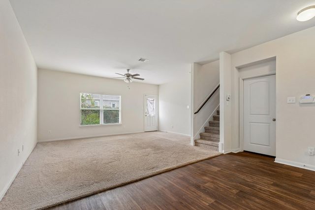 704 Cleary LN, Jarrell, TX 76537