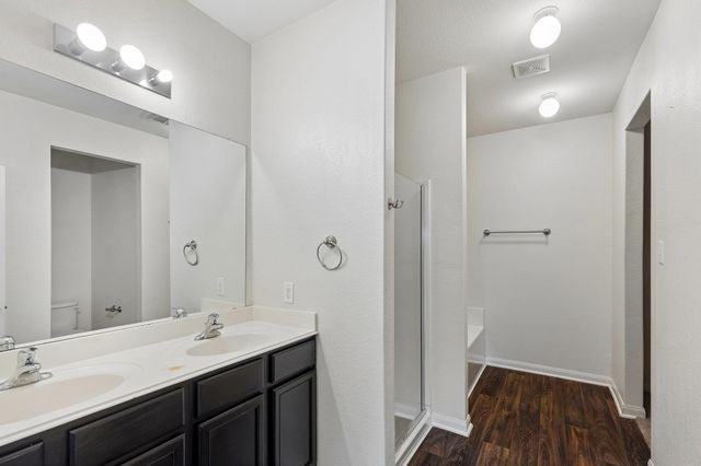 704 Cleary LN, Jarrell, TX 76537