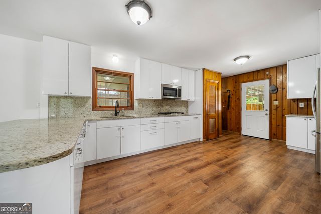 1199 Ellington Drive, Lake City, GA 30260