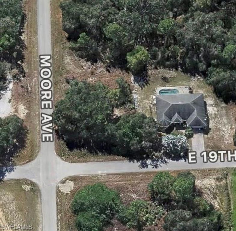 3906 E 19th ST, LEHIGH ACRES, FL 33972 — photo 2