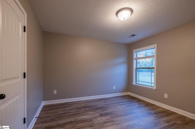 313 Trail Crossing Lane, Inman, SC 29349