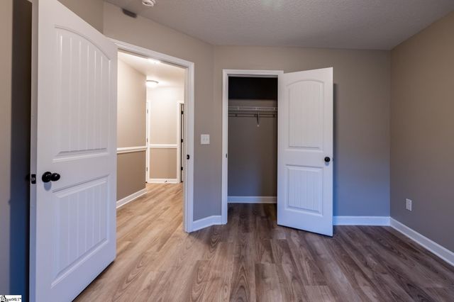 313 Trail Crossing Lane, Inman, SC 29349