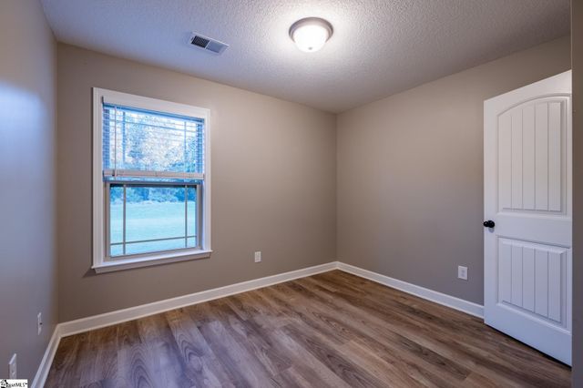 313 Trail Crossing Lane, Inman, SC 29349