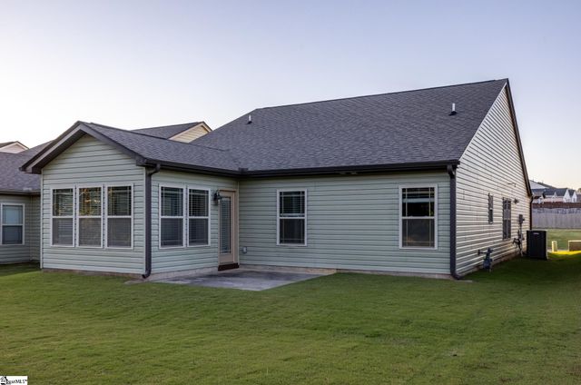 313 Trail Crossing Lane, Inman, SC 29349