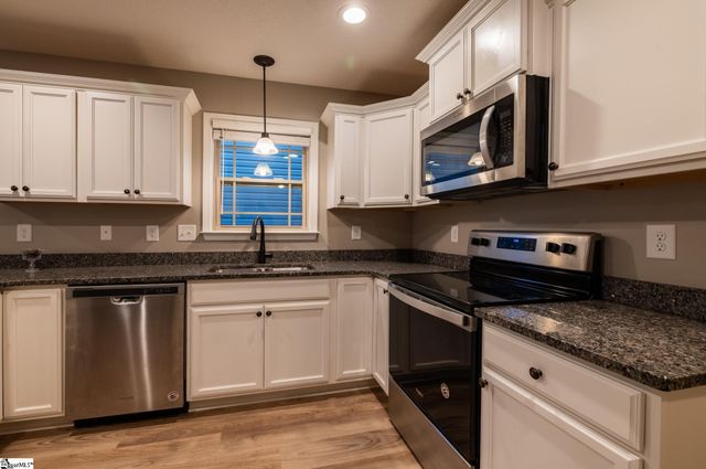 313 Trail Crossing Lane, Inman, SC 29349