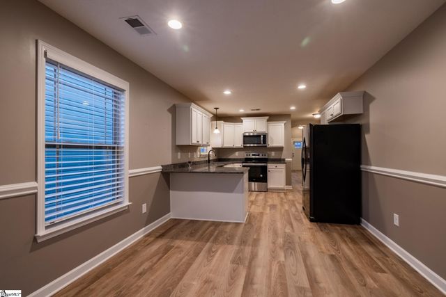 313 Trail Crossing Lane, Inman, SC 29349