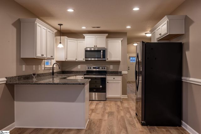 313 Trail Crossing Lane, Inman, SC 29349