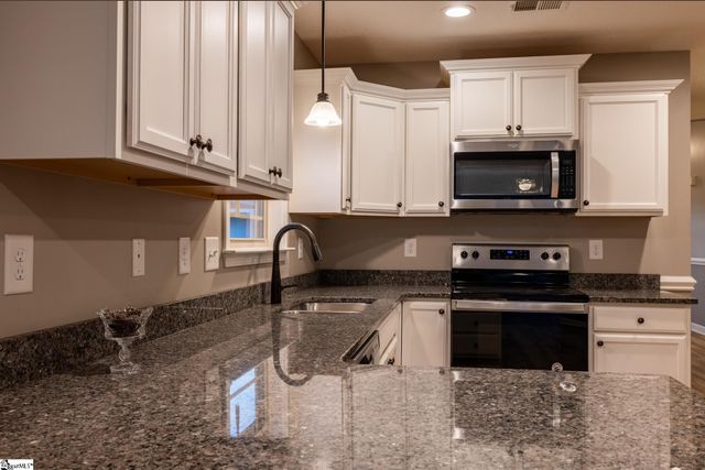 313 Trail Crossing Lane, Inman, SC 29349