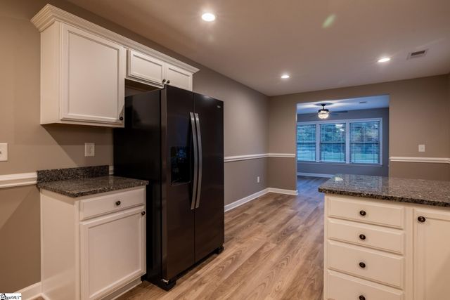 313 Trail Crossing Lane, Inman, SC 29349