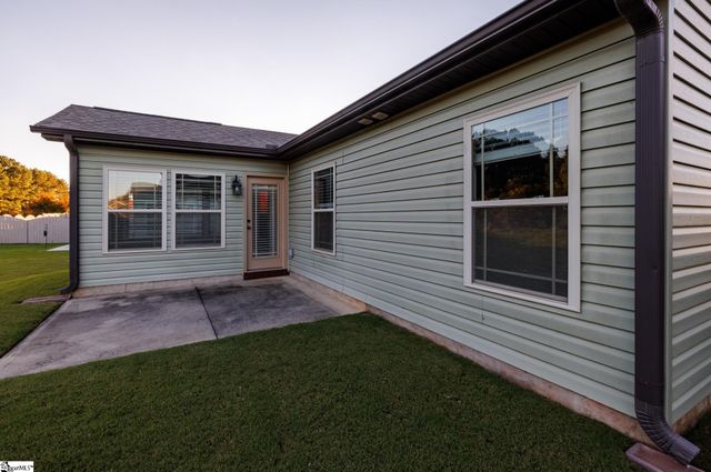 313 Trail Crossing Lane, Inman, SC 29349