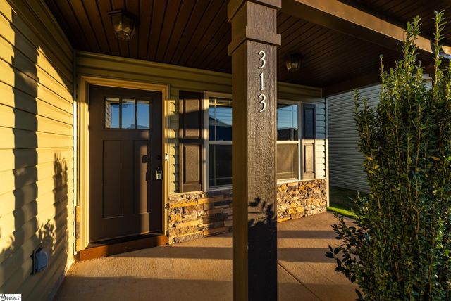 313 Trail Crossing Lane, Inman, SC 29349