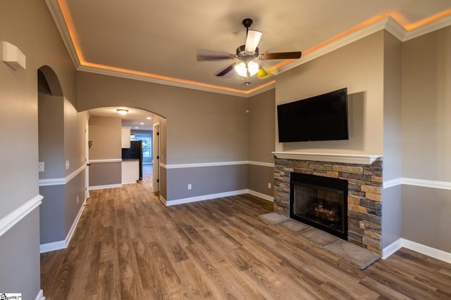 313 Trail Crossing Lane, Inman, SC 29349