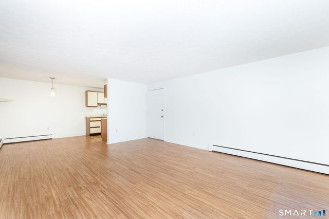 1186 Middle Turnpike West B2, Manchester, CT 06040