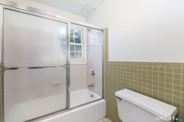 1186 Middle Turnpike West B2, Manchester, CT 06040