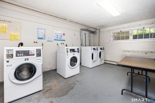 1186 Middle Turnpike West B2, Manchester, CT 06040
