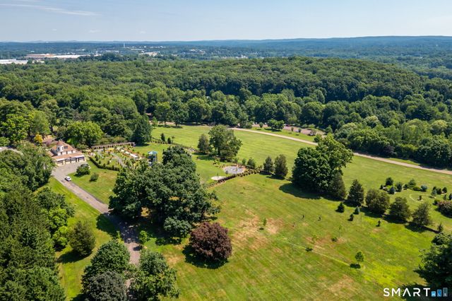 1186 Middle Turnpike West B2, Manchester, CT 06040