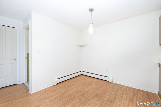 1186 Middle Turnpike West B2, Manchester, CT 06040