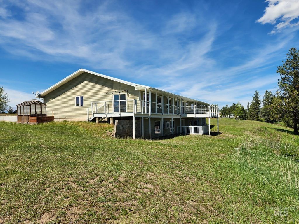 121 Madison Lane, Kamiah, ID 83536